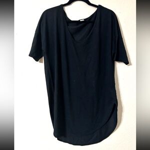 Old Navy Relaxed Fit Black Tee/Tunic